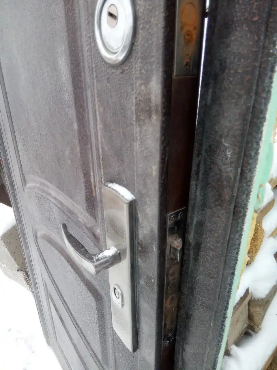 Продажа металлической двери