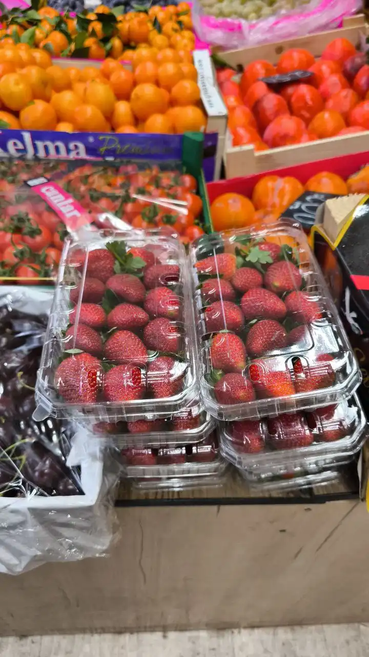 Продажа орехов в Боровском