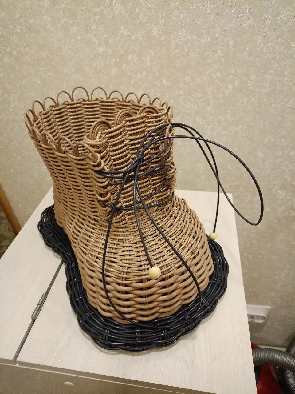 Кашпо из экоротанга ручной работы