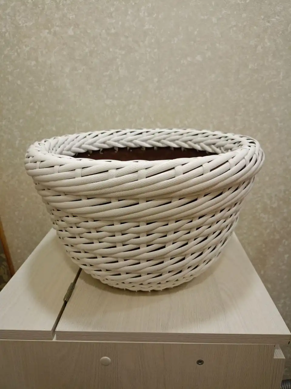 Кашпо из экоротанга ручной работы