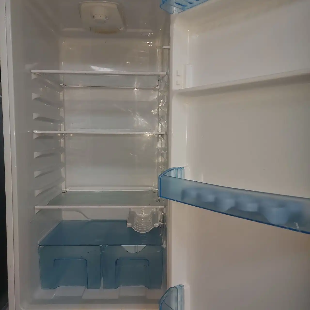 Продам холодильник 2 метра - Холодильники (Для дома и дачи) в Тюмень