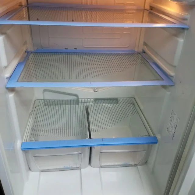 Продам холодильник Индезит - Для дома и дачи в Тюмень