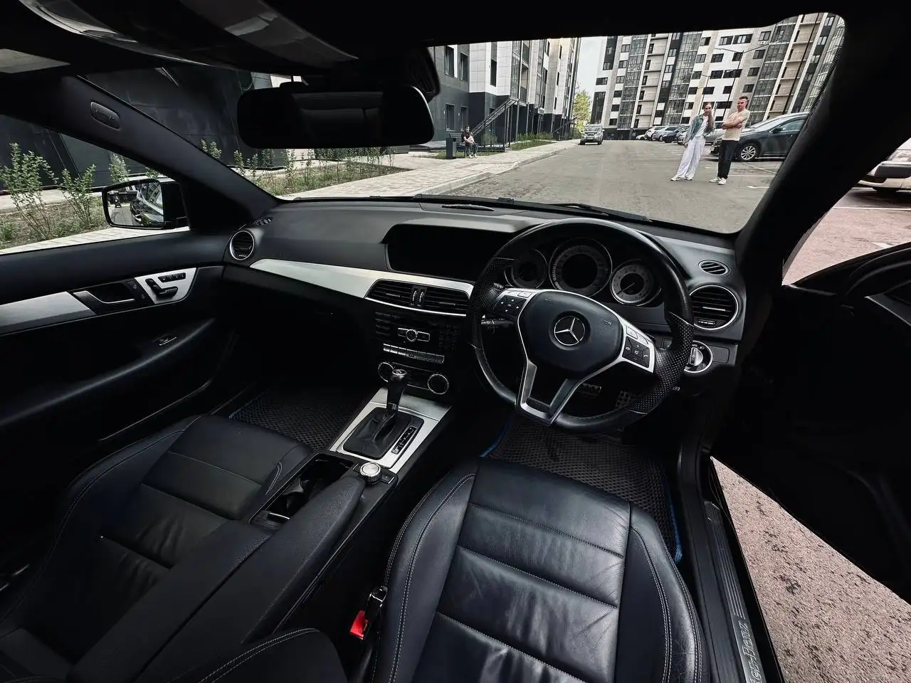 Продам Mercedes C250 2011 года - Авто в Тюмень