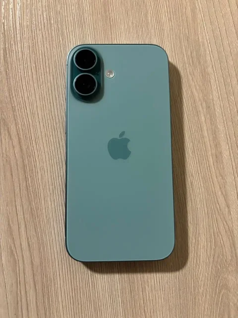 Продам iPhone 16 полный комплект с гарантией - Видеонаблюдение в Тюмень