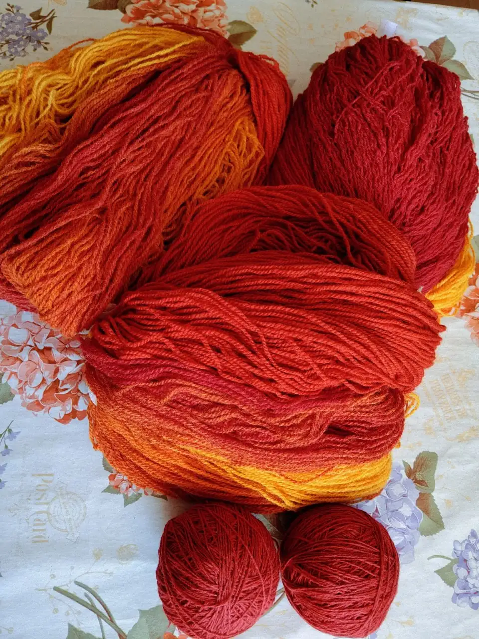 Пряжа для вязания Кауни и LanaGold - Рукоделие (Хобби и отдых) в Тюмень