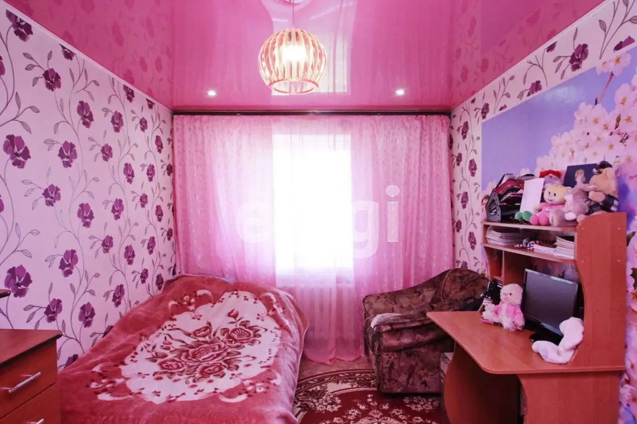 Светлая трёхкомнатная квартира в кирпичном доме - Квартиры (Недвижимость) в Тюмень