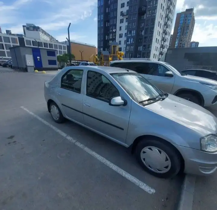 Продам Рено Логан 2013 - Легковые автомобили (Авто) в Тюмень