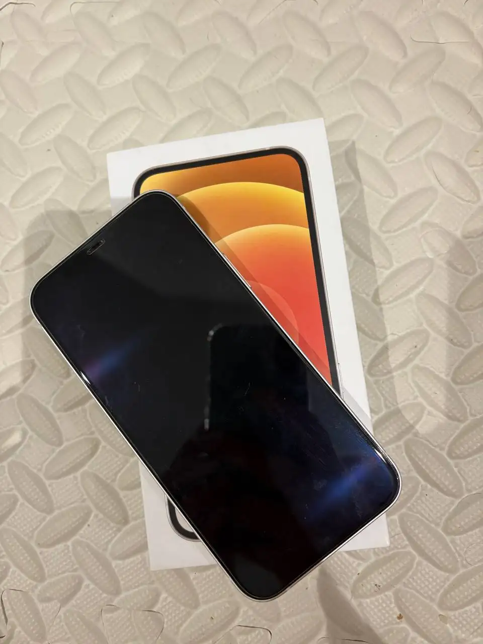 iPhone 12 128GB с защитным стеклом и чехлом - Смартфоны (Электроника) в Люберцы