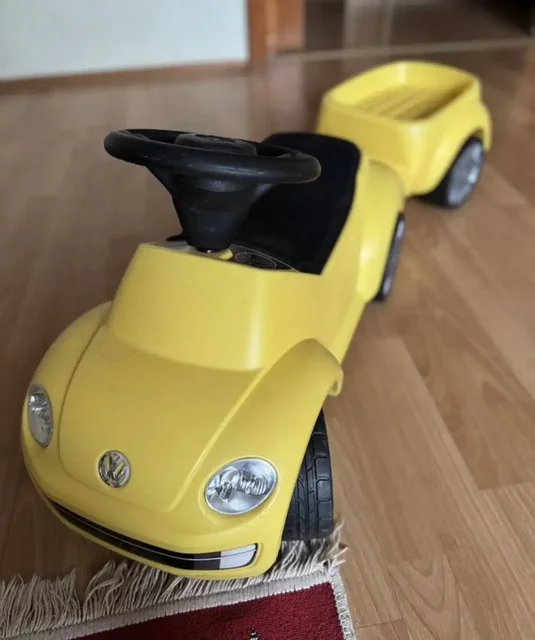 Детский автомобиль Volkswagen Kids Beetle Yellow - Кроватки и матрасы в Москва