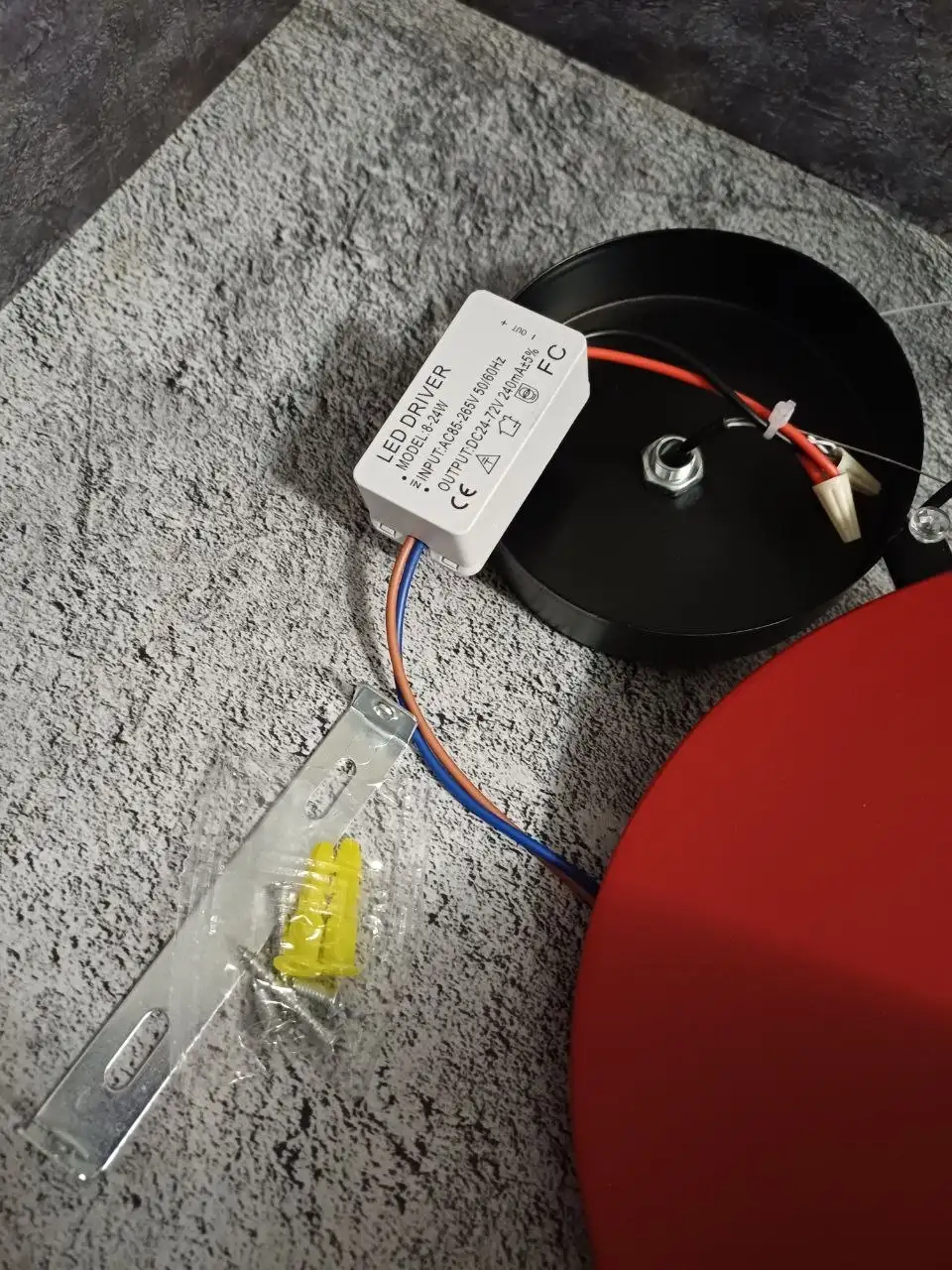 LED-люстра, новая - Освещение (Для дома и дачи) в Люберцы