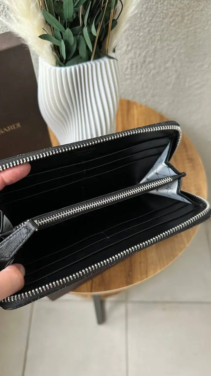 Мультиварка Home Element и кошелек Trussardi - Барахолка в Котельники