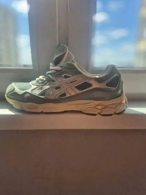 Продам кроссовки Asics реплика 44 размера - Обувь в Люберцы