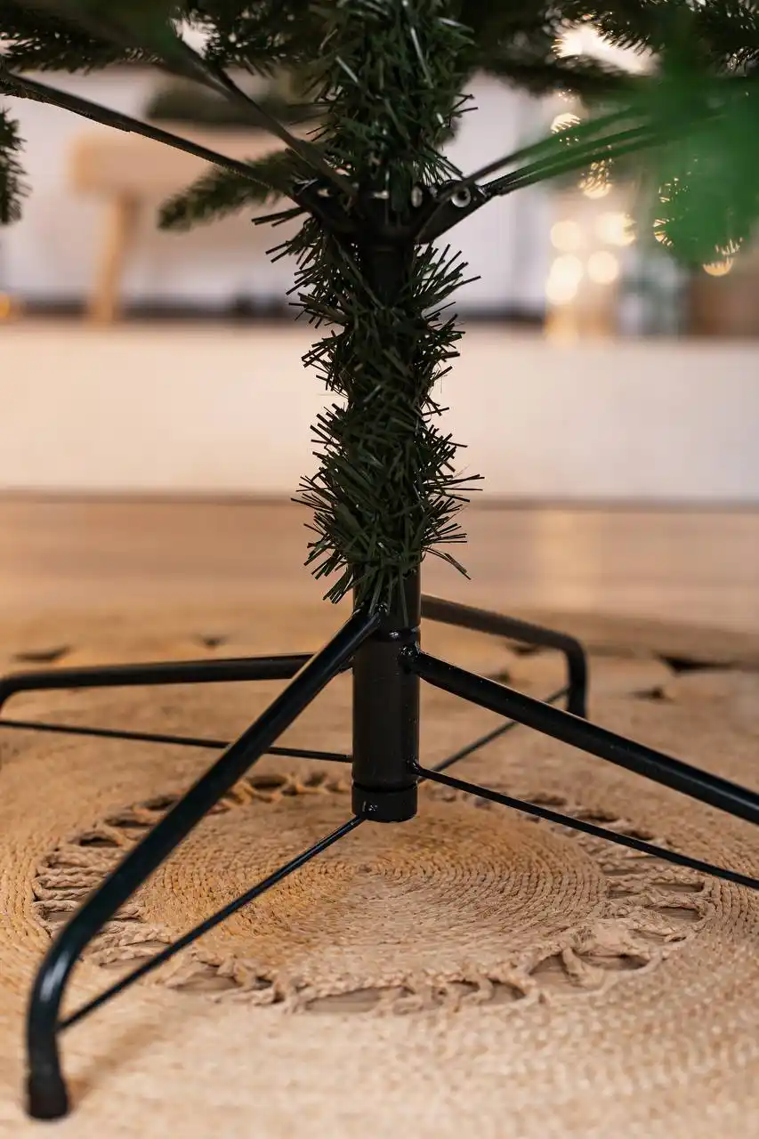 Продажа литых ёлок