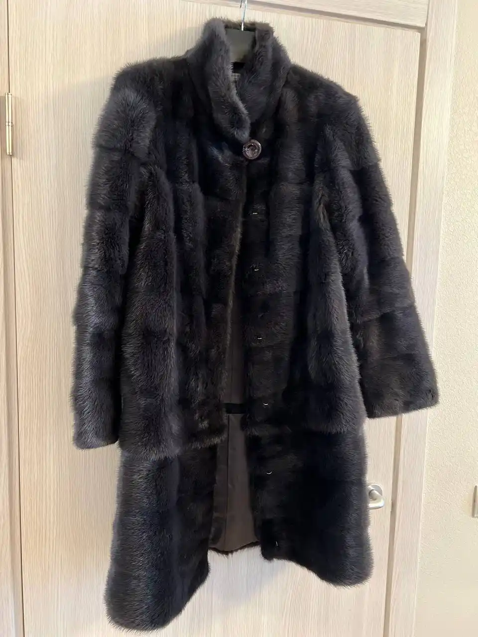 Роскошная норковая шуба в оттенке графит