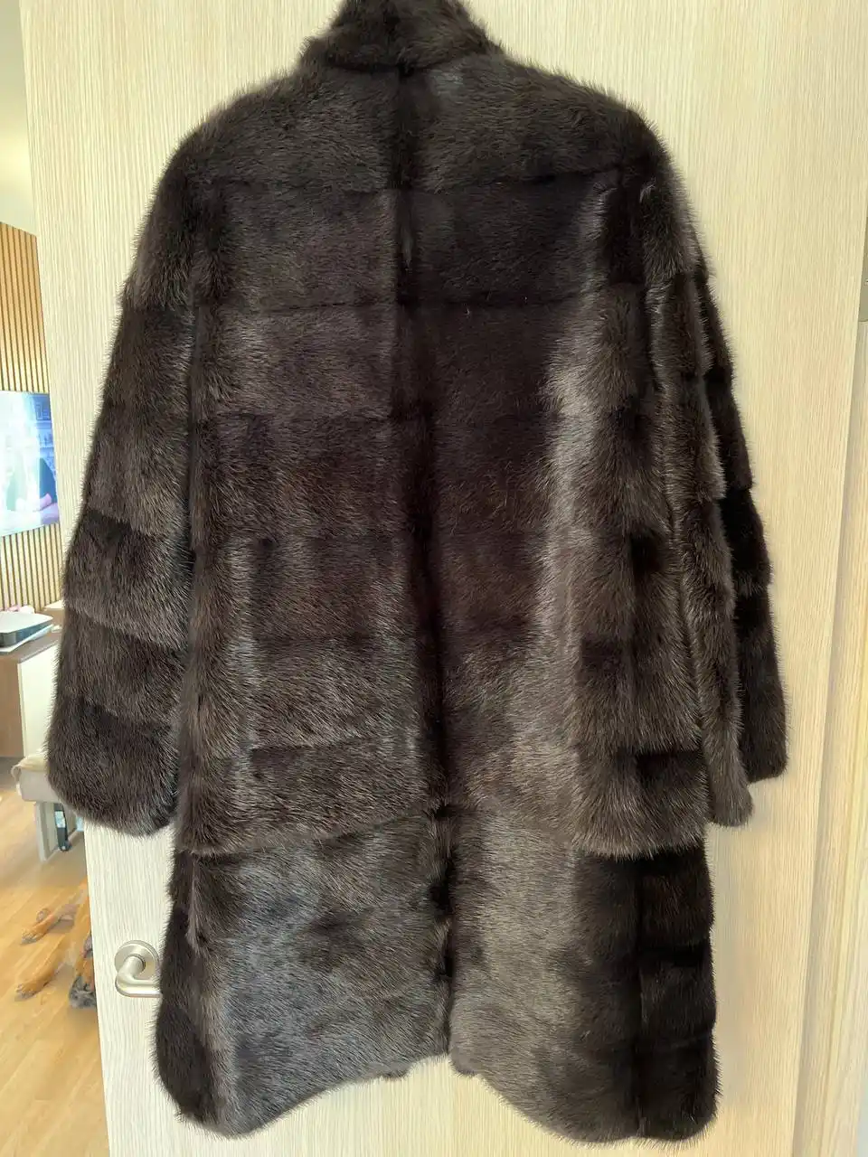 Роскошная норковая шуба в оттенке графит