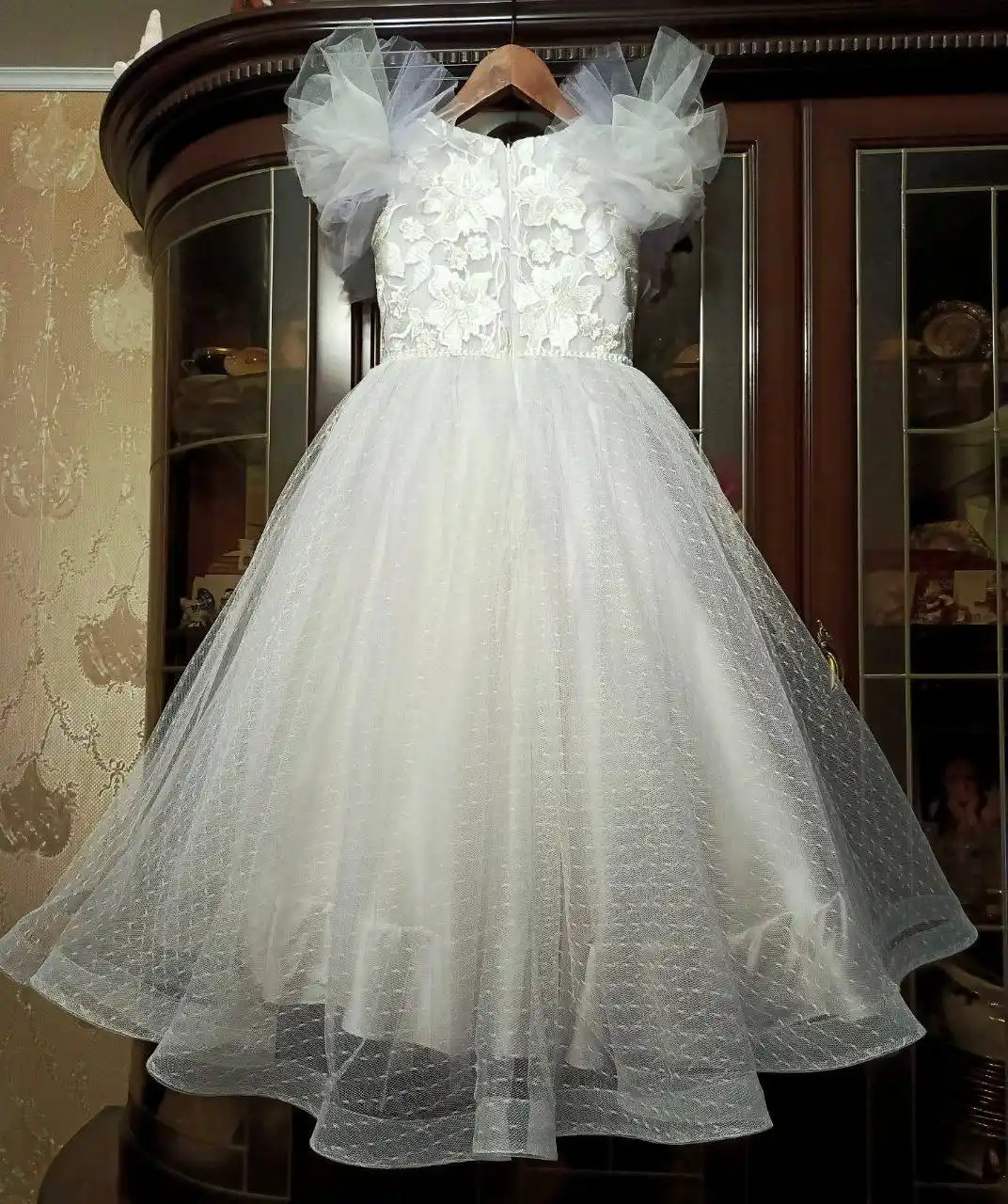 Элегантное платье для девочки