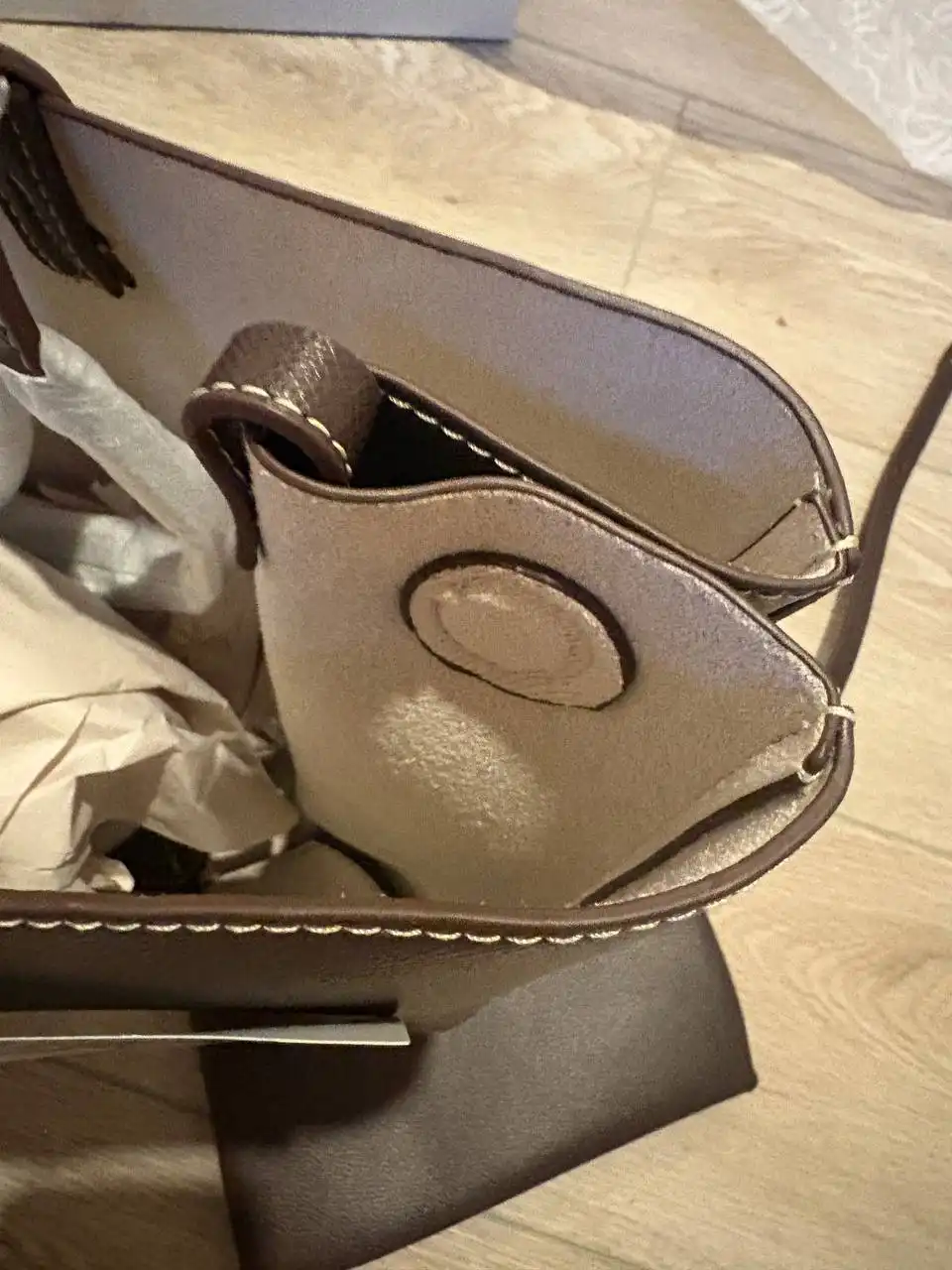 Женская сумка и дорожная сумка в упаковке