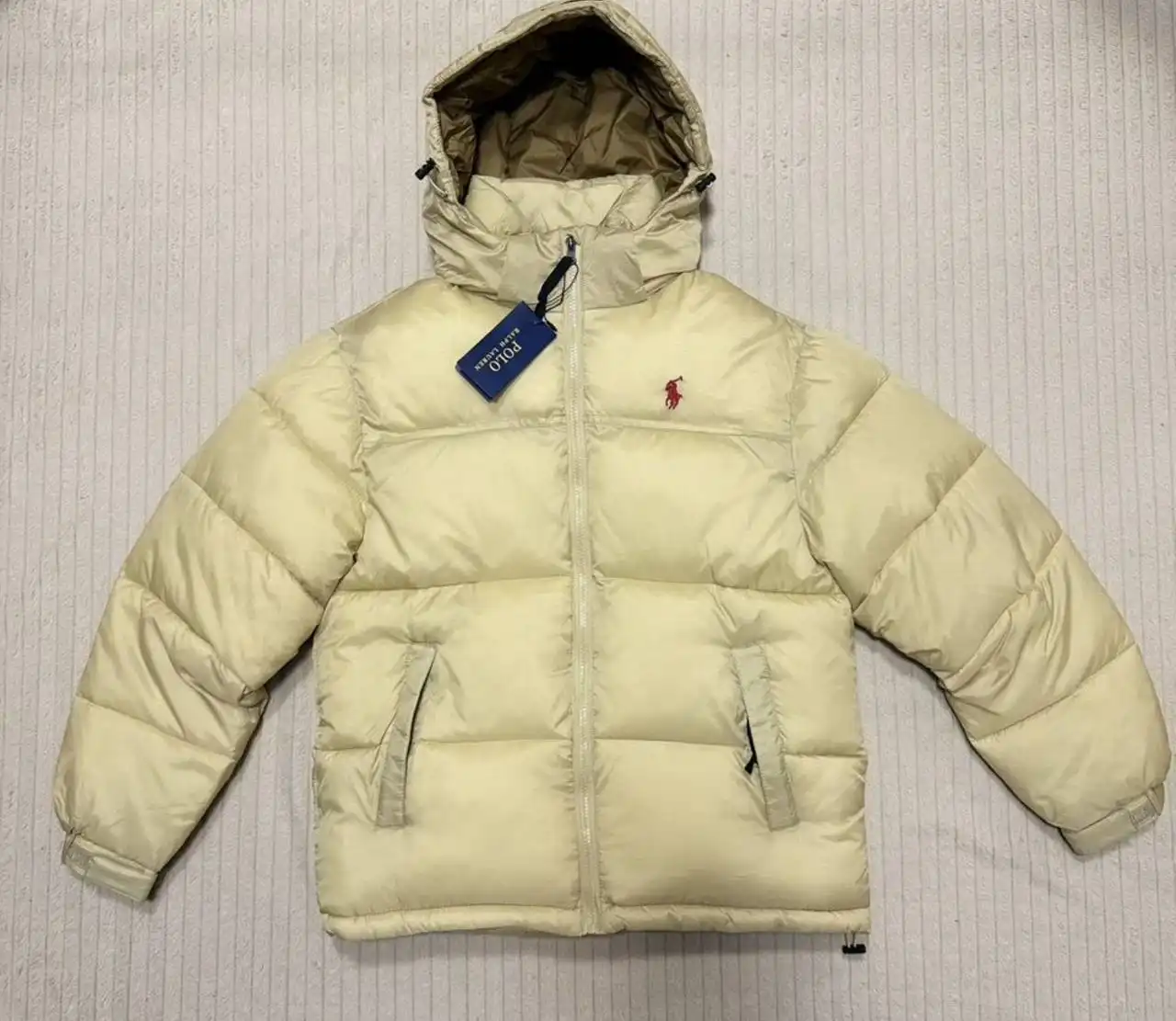 Продажа зимней куртки