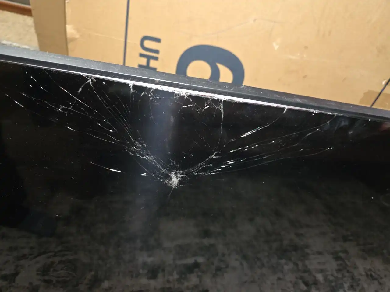 Телевизор Grundig 65 дюймов на запчасти