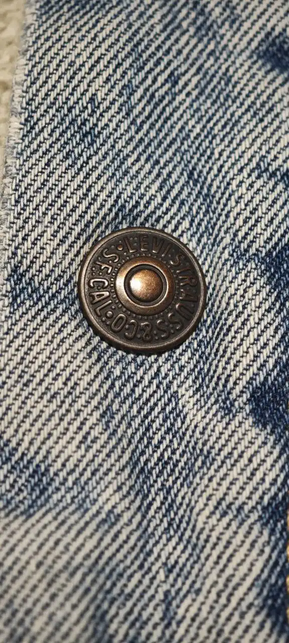 Джинсовая куртка Levi's размер XL