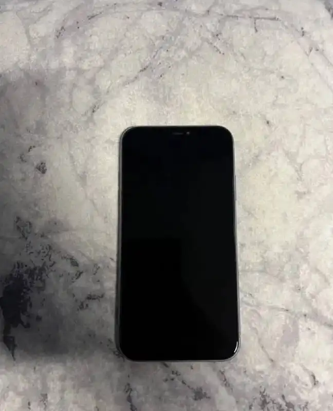 IPhone 11 64gb с неисправной камерой и Face ID