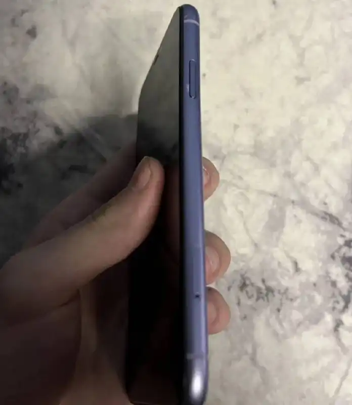 IPhone 11 64gb с неисправной камерой и Face ID