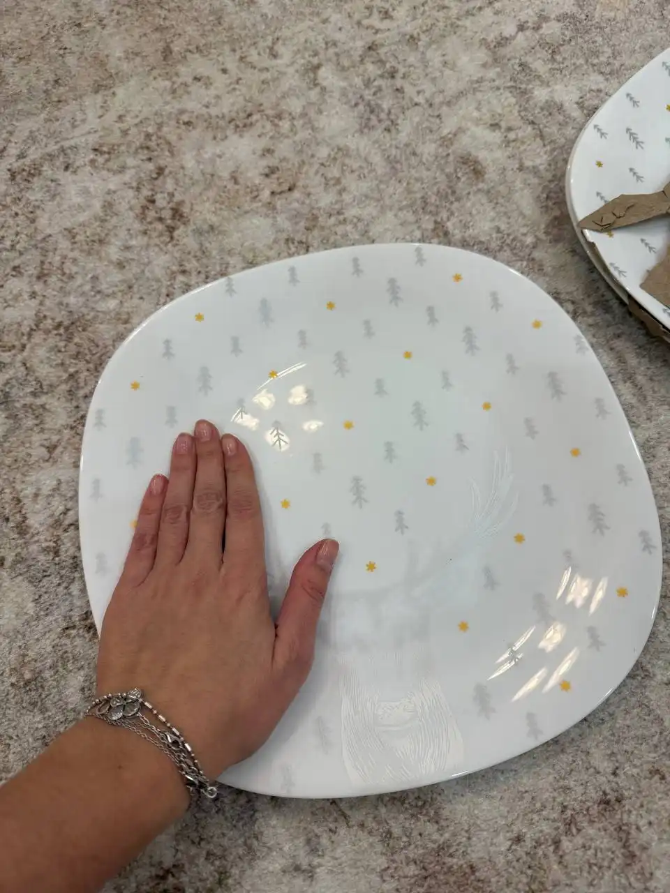 Новые новогодние тарелки стеклокерамика 4 шт, 27см