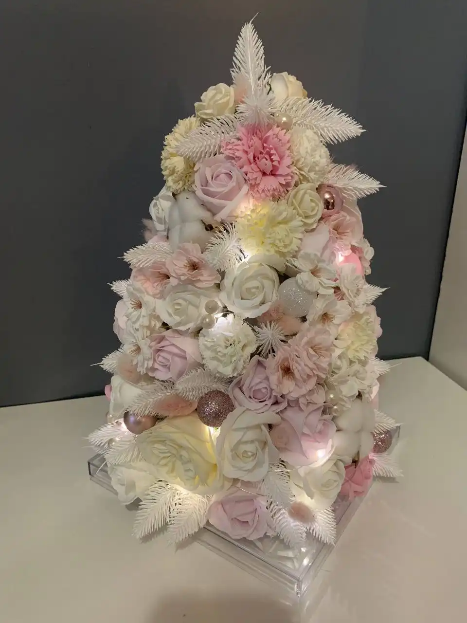 Цветочные композиции из мыльных цветов и сухоцветов