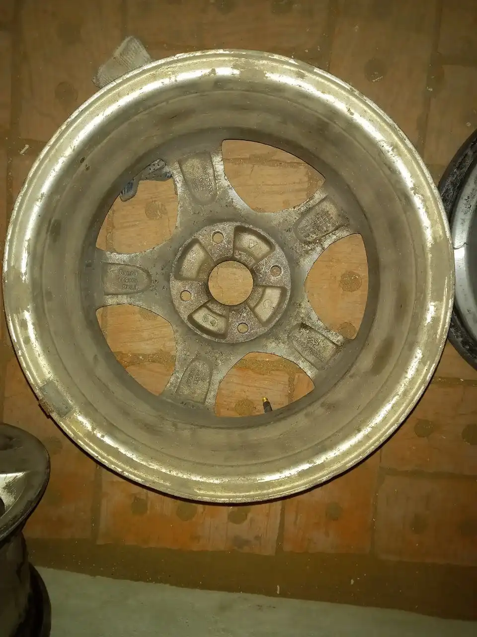 Литые диски Chery 6×R15 4×114.3 б/у