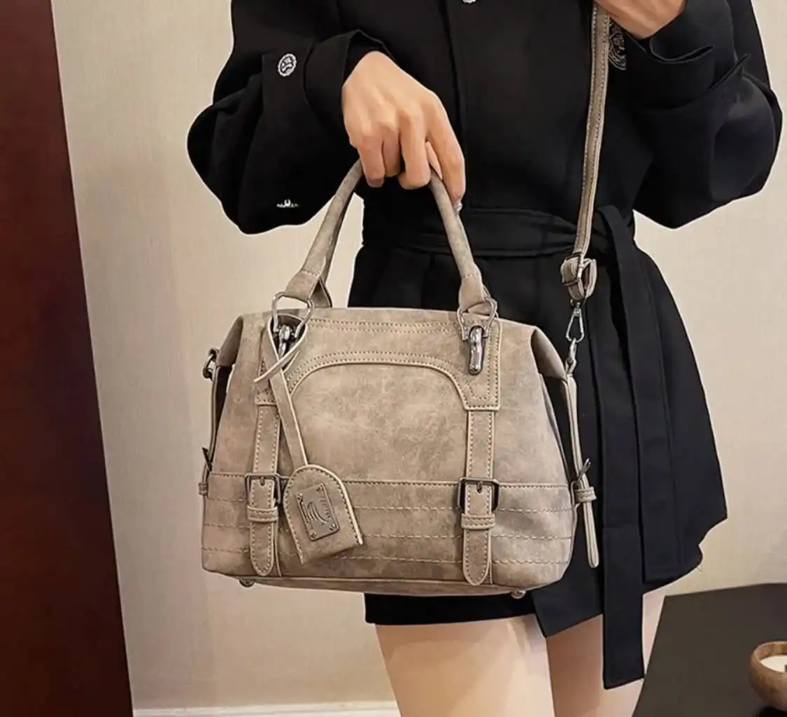 Новые сумки распродажа остатков магазина