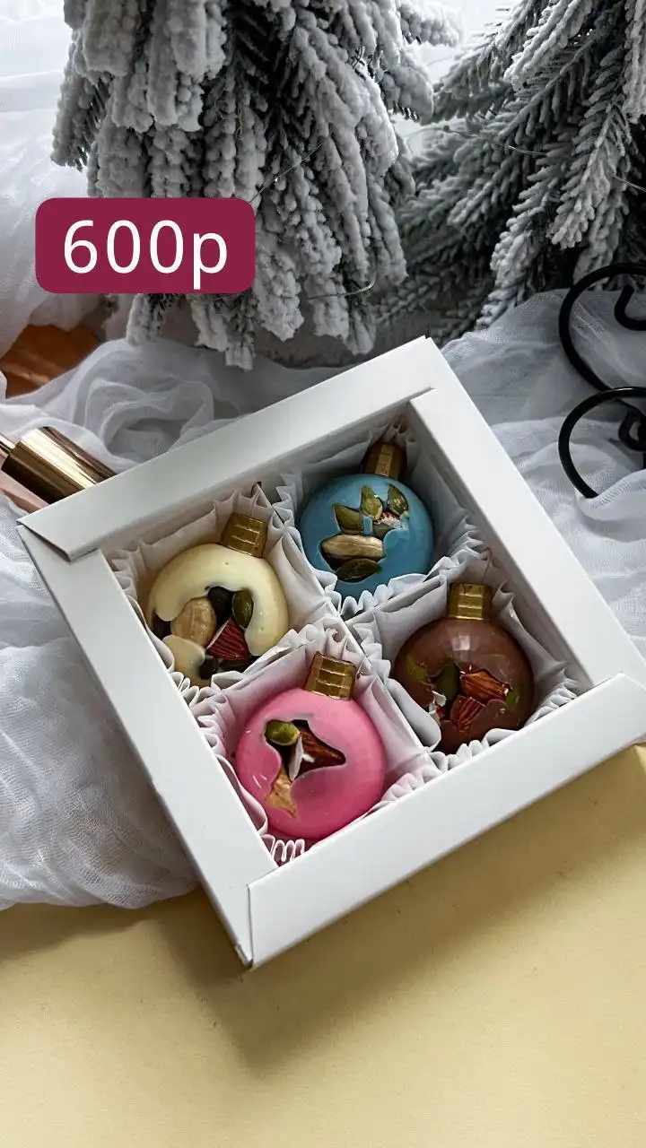 Новогодние шоколадные наборы от профессионального кондитера