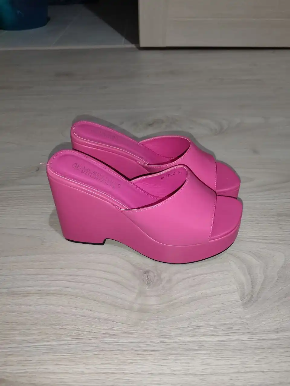 Женские открытые туфли САБО размер 40