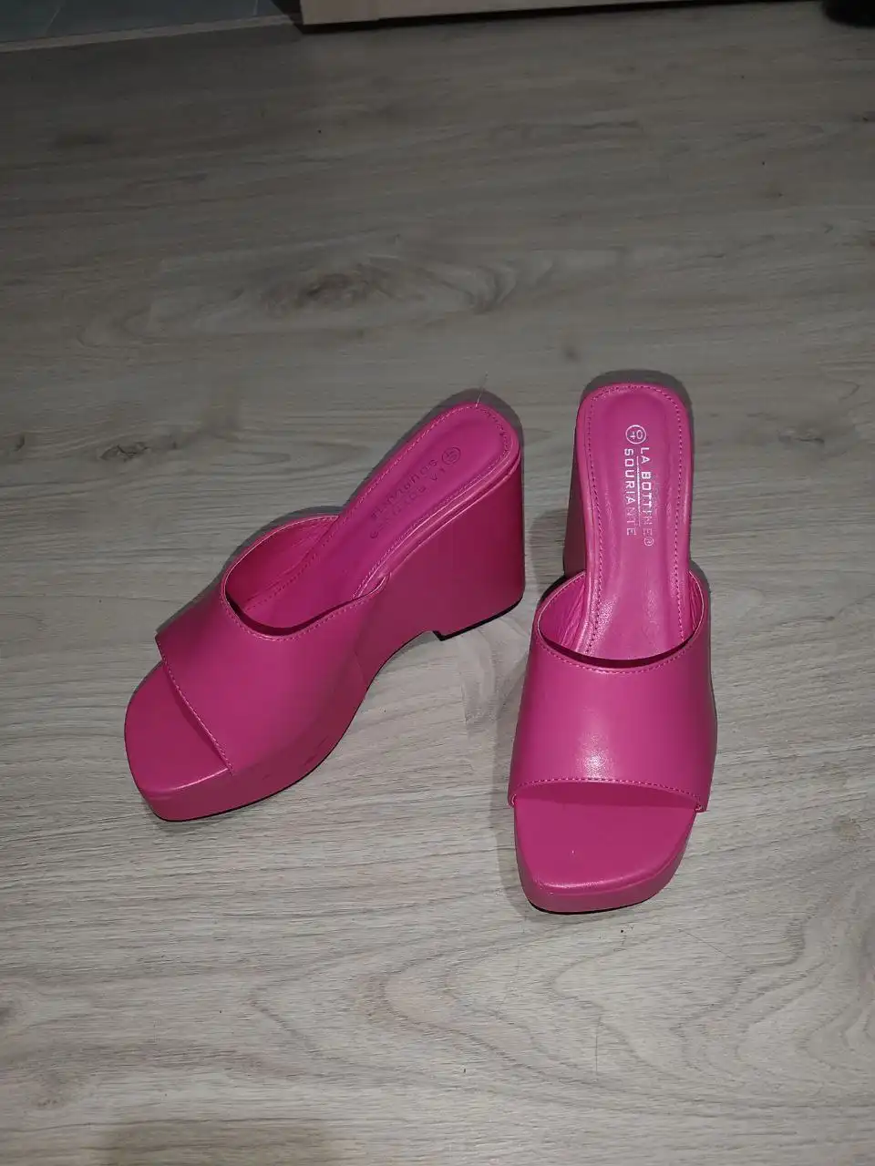 Женские открытые туфли САБО размер 40