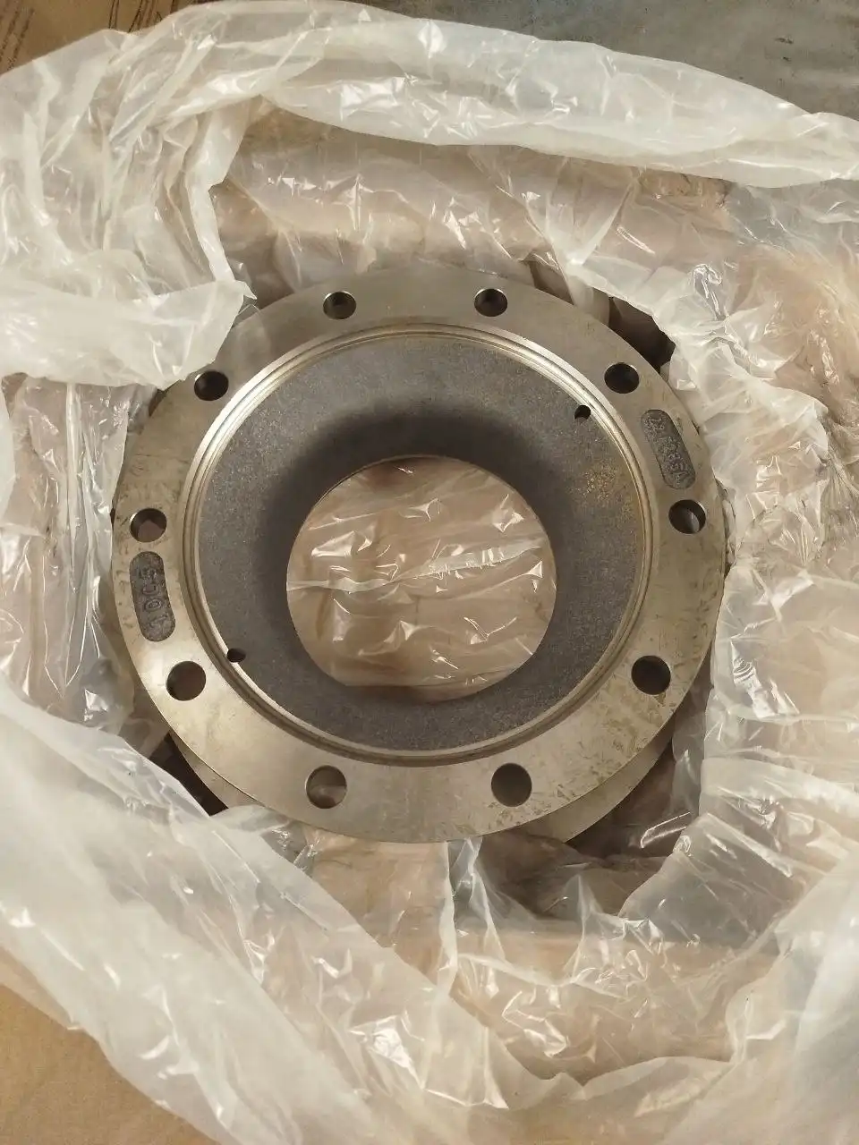 Продажа автозапчастей для Ман: тяга рулевая, тормозные диски, амортизаторы ростера