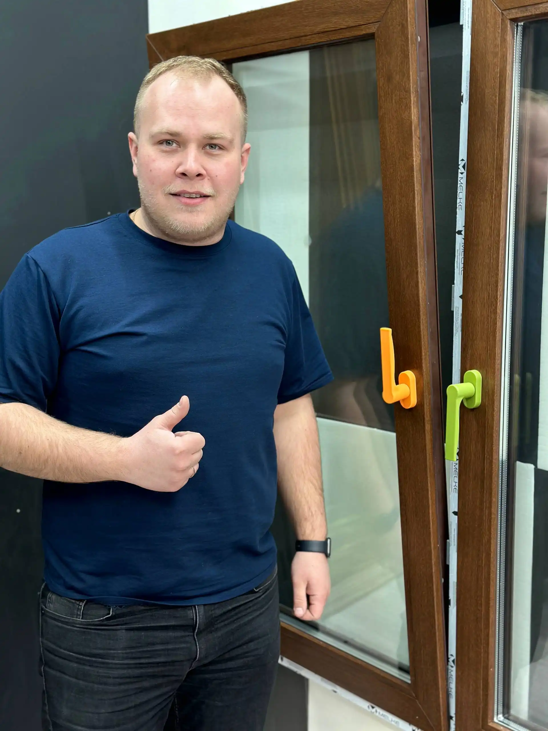 Профессиональный ремонт окон и изготовление москитных сеток