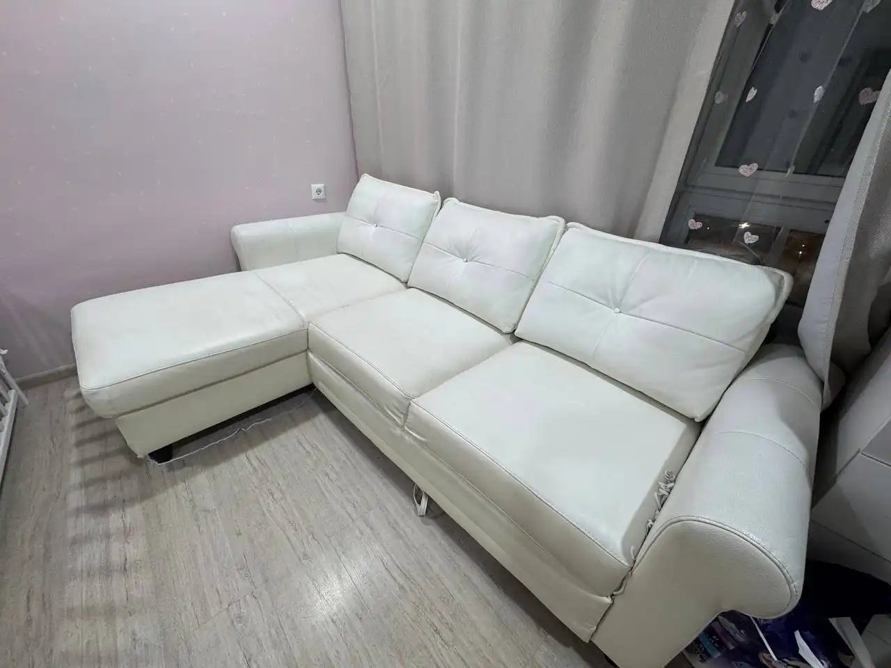 Кожаный диван с матрасом в подарок