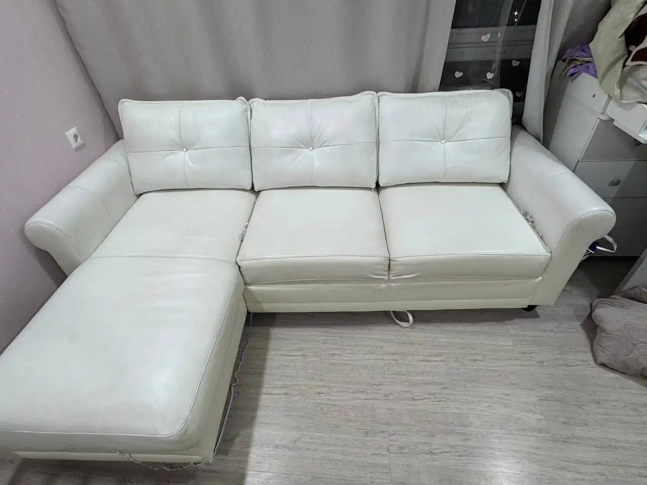 Кожаный диван с матрасом в подарок