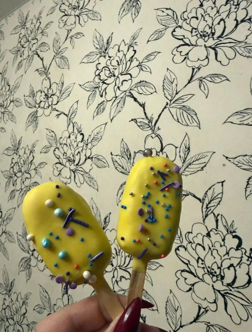 Торты и кейк-попсы на заказ