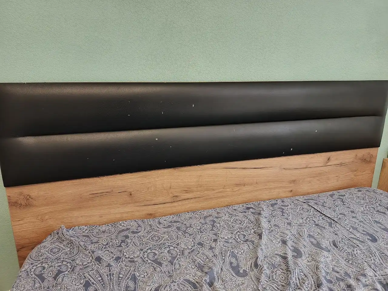 Двуспальная кровать с подъемным механизмом 140x200 см