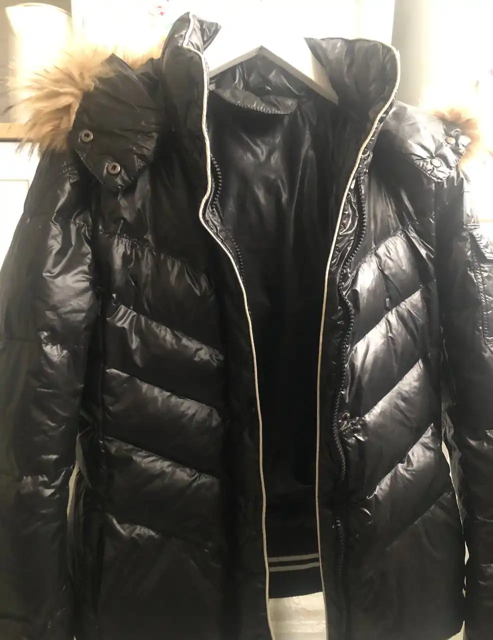 Черный пуховик 100% пух со съемным капюшоном