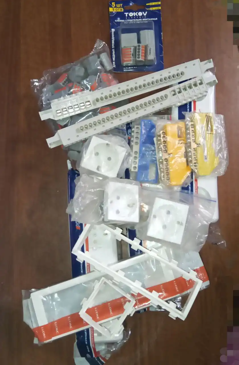 Товары для электриков: рамки, розетки, клеммы