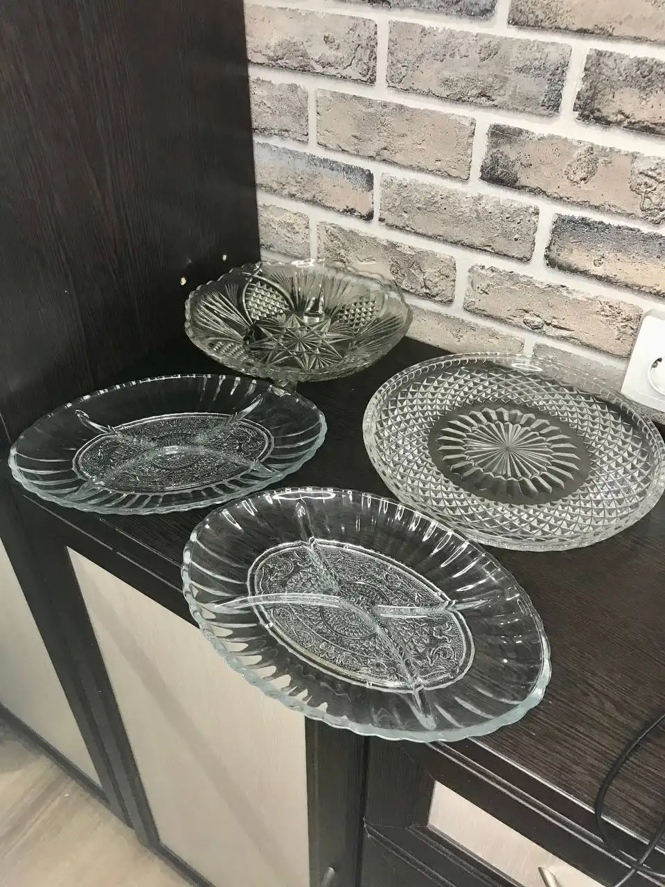 Продажа хрустальных и стеклянных бокалов, рюмок, графина и блюд