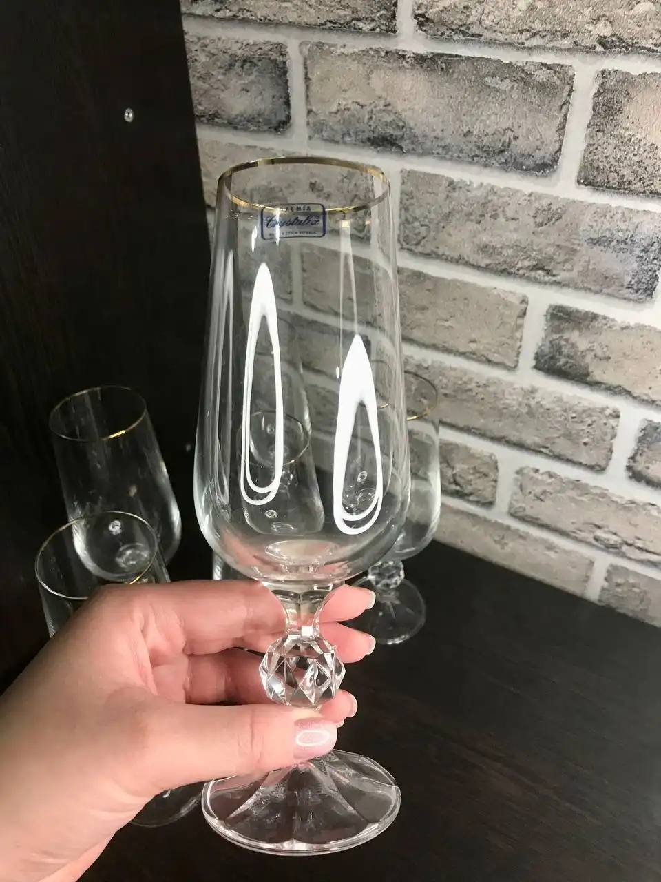 Продажа хрустальных и стеклянных бокалов, рюмок, графина и блюд