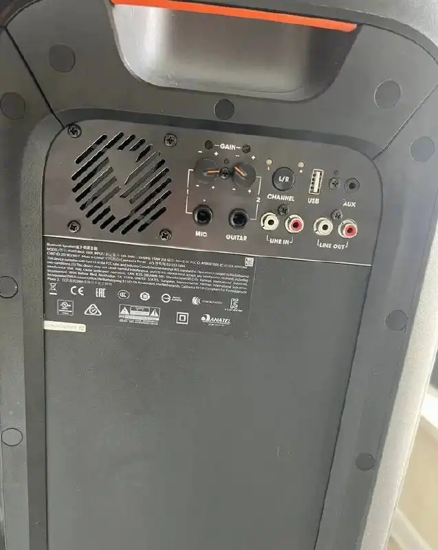 Продам JBL PartyBox 1000