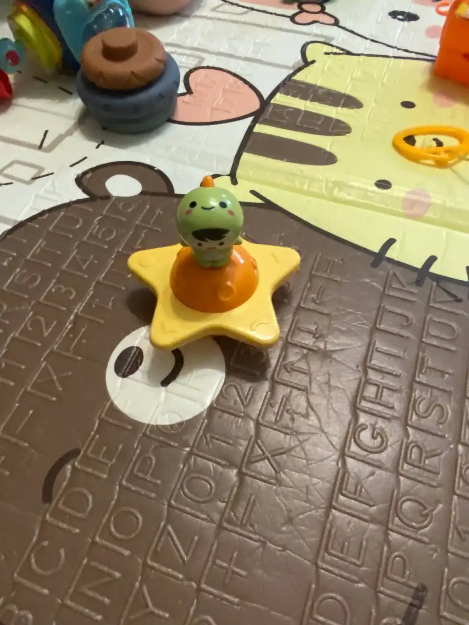 Продам детские игрушки, погремушки б/у