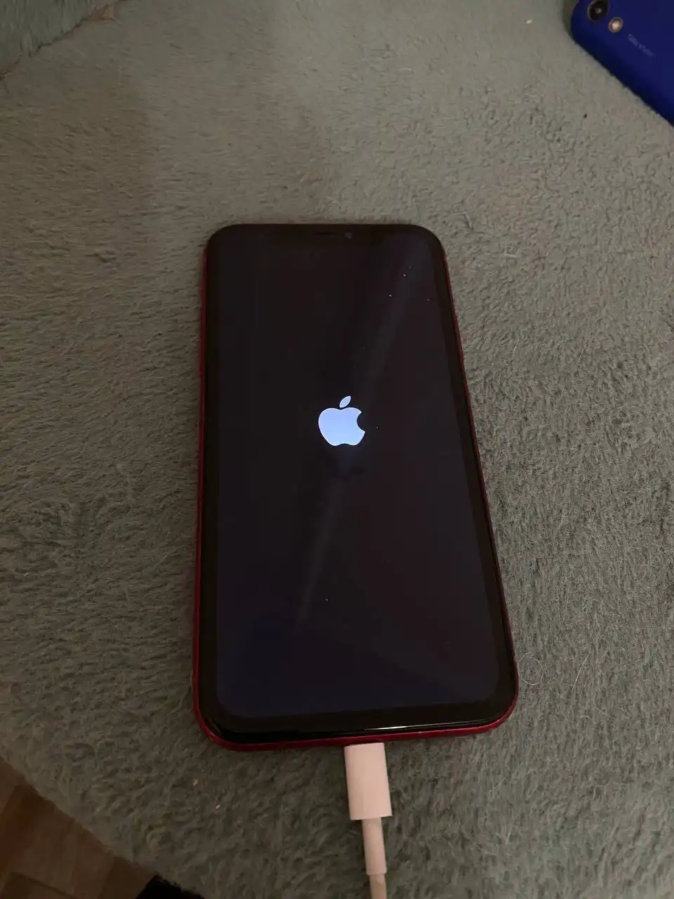 Продажа двух смартфонов iPhone 11 и Honor в нерабочем состоянии - Смартфоны (Электроника) в Люберцы