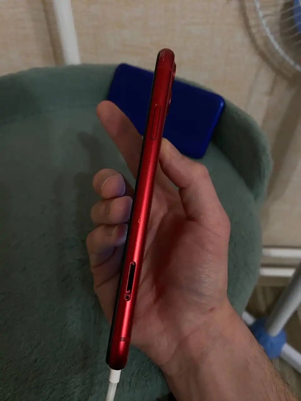 Продажа двух смартфонов iPhone 11 и Honor в нерабочем состоянии - Смартфоны (Электроника) в Люберцы