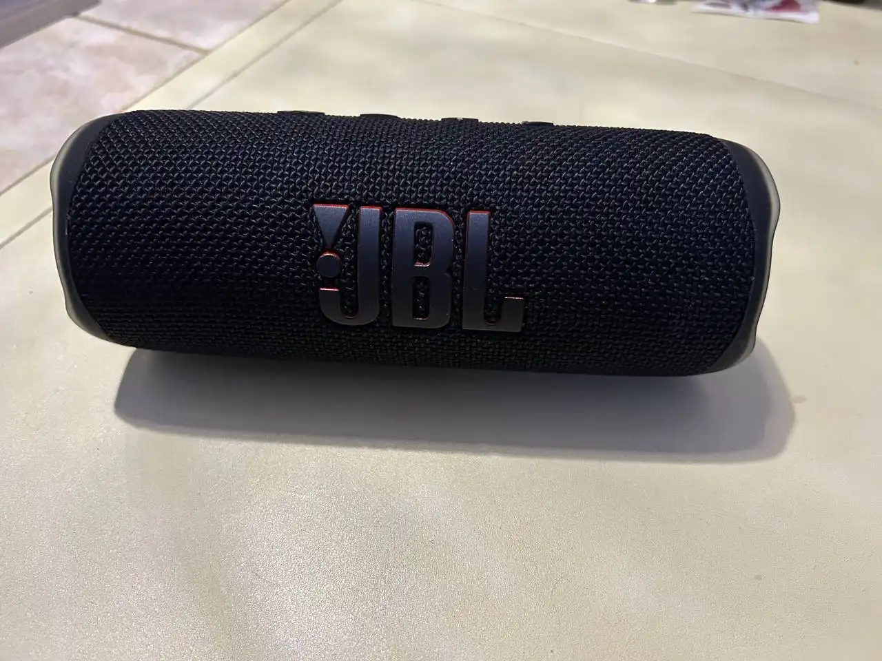 Продам утюжок и колонку JBL Flip 6 - Электроника в Люберцы