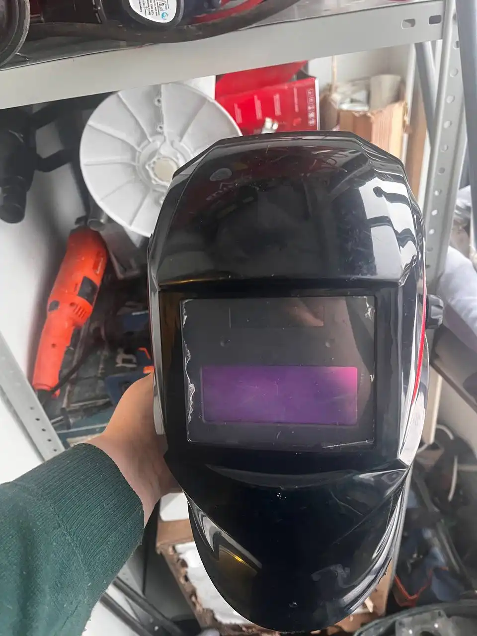 Продам сварочный аппарат с маской и расходниками - Инструменты (Барахолка) в Некрасовка