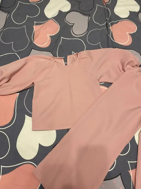 Костюм на девочку размер 146 - Вечерняя одежда в Люберцы